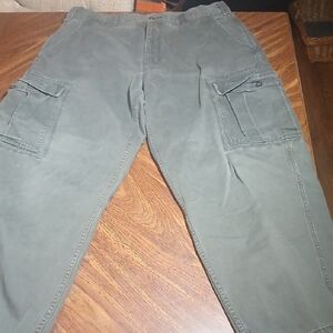 Make Offer Lee Relaxed Fit Gray Cargo Pants with Textured Fabric